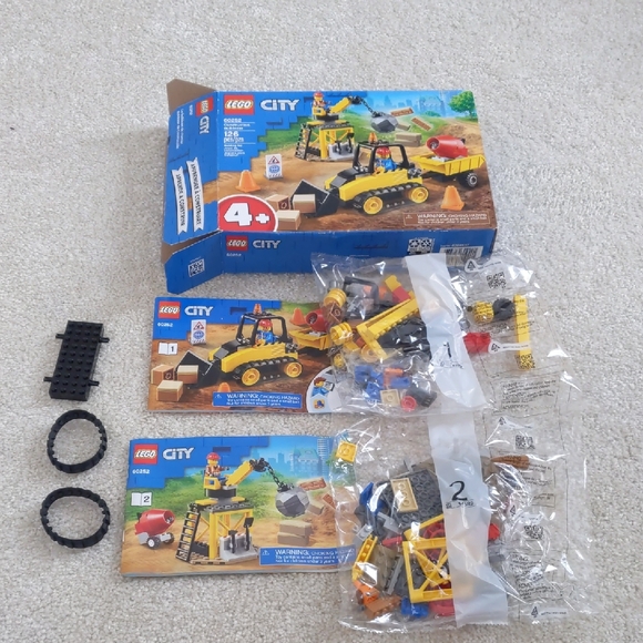 LEGO City Construction Bulldozer Set #60252 - Picture 1 of 8